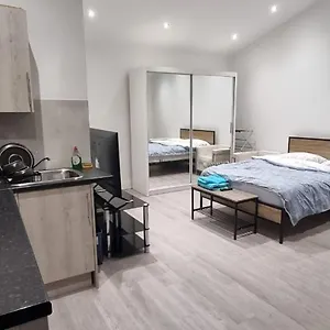  Apartment Towncentre Large United Kingdom