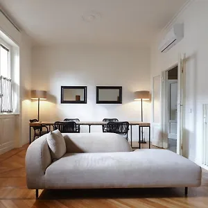 Apartment Adelaide Elegant, Milan