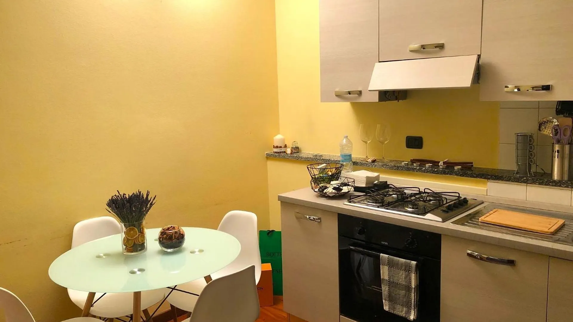 Apartment Center Of Milan Italy